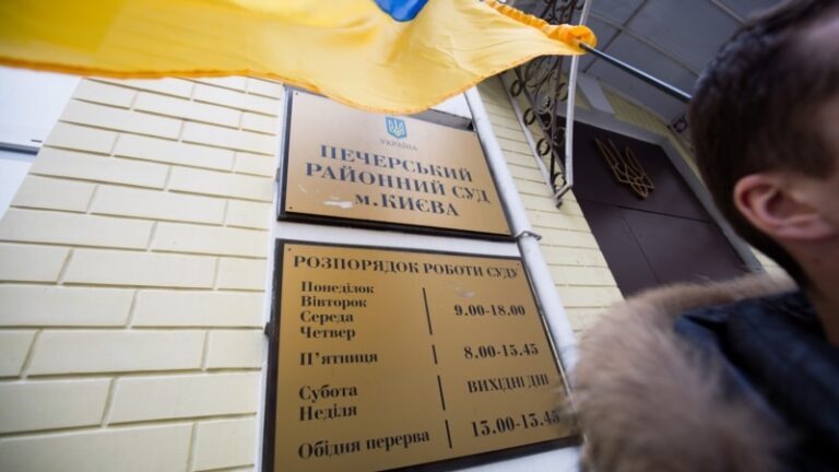 Суд взяв під варту керівника Комісії з регулювання азартних ігор і лотерей Івана Рудого