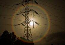 Штучні цінові бар’єри на ринку залишають Україну без європейської електроенергії, – експерт