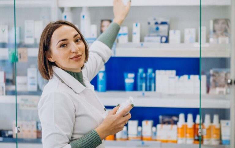 Витратити “тисячу Зеленського” можна не у всіх аптеках: як знайти потрібну