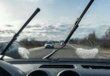 У вас є, але ви не знали: зимове паркування та сервісний режим двірників авто