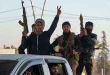 Повстанці у Сирії взяли під контроль місто Хомс і націлились на Дамаск