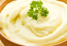 Картопляне пюре потемніло: простий лайфхак, який допоможе цього уникнути