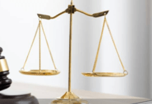 Мер Кам’янського привітав працівників суду з професійним святом