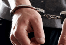 Ошукав людей майже на 137 тисяч гривень: у Кам’янському затримали шахрая