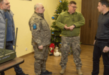 Андрій Білоусов передав батальйону ТРО Кам’янського району три системи РЕБ