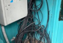 У Дніпрі затримали чоловіка, який зрізав кабель у багатоповерхівках