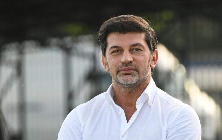 Мер Тбілісі погрожує “відповіддю” держслужбовцям, які підтримали протести