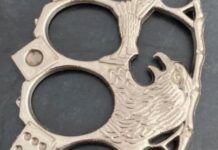 Криворізькі патрульні виявили у 18-річного криворіжця предмет, схожий на холодну зброю