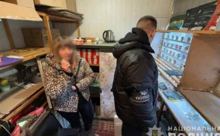 На Дніпропетровщині правоохоронці вилучили з незаконного обігу контрафактні цигарки та алкоголь