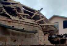 Ворог атакував Нікополь та район понад півтора десятка разів: правоохоронці зафіксували наслідки російських обстрілів