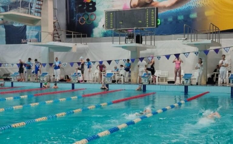 У Кам’янському пройшов зимовий Кубок із плавання