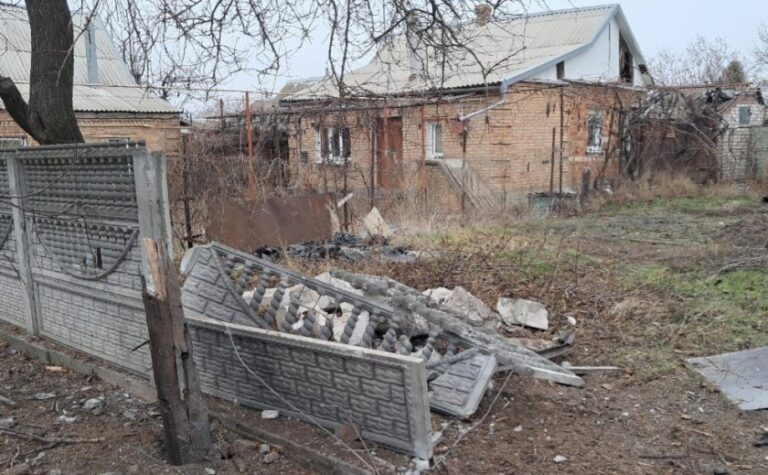 Ворог двічі за ніч обстріляв Нікопольщину: безпекова ситуація на ранок 29 грудня