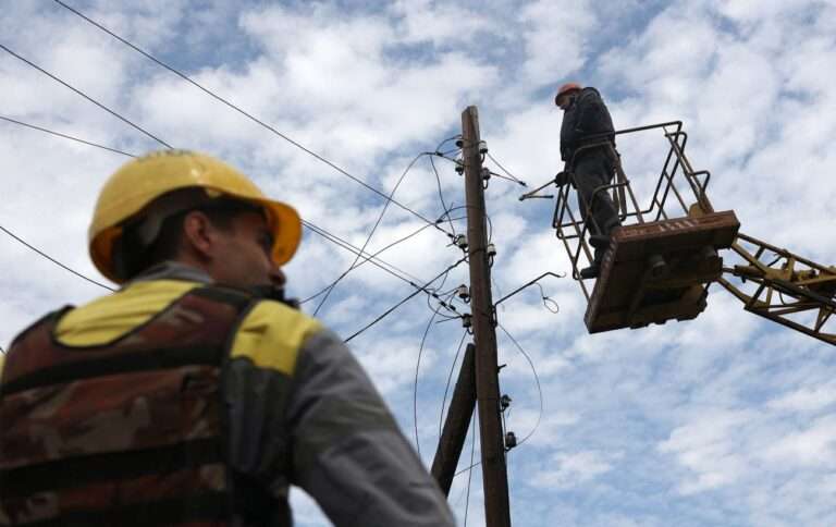 Одна-півтори-дві черги. “Укренерго” оголосило обмеження щодо світла на 16 грудня