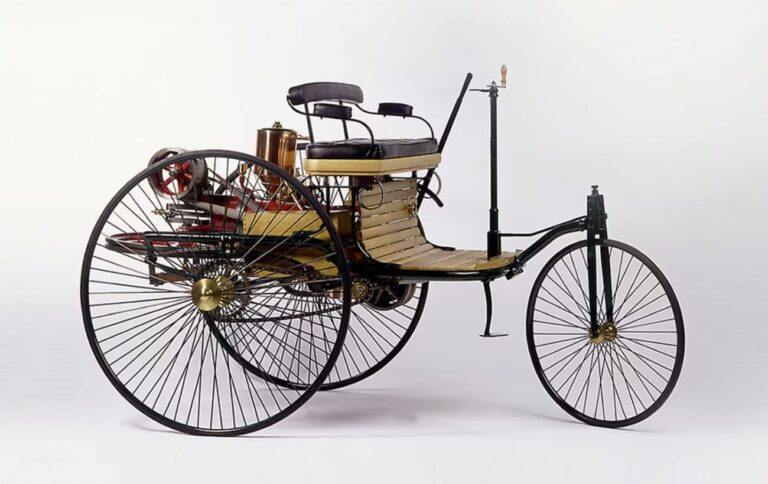 Відомого бренду: яким був перший автомобіль у світі