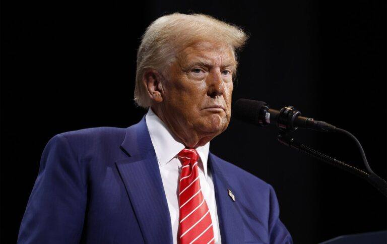 Трамп пригрозив 100%-ми митами країнам БРІКС