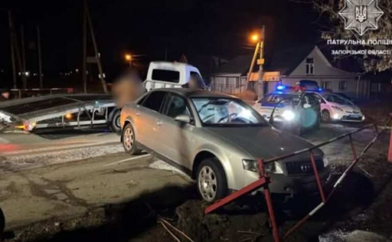 У Запоріжжі подій з ознаками сп’яніння та позбавлений права керування вчинив ДТП