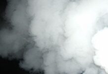 Задимлення через термічний розклад їжі: у Запоріжжі надзвичайники врятували жінку