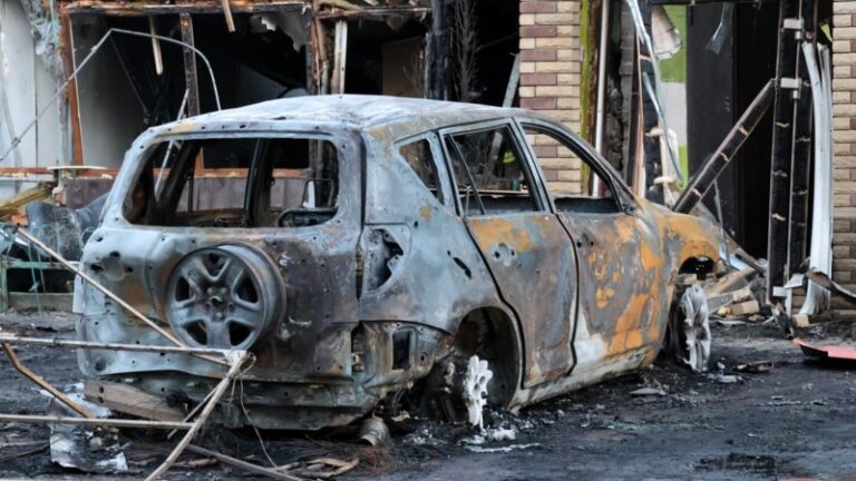 Запорізька ОВА: російські війська вдарили по Приморському, поранена жінка