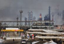 У Росії Рязанський НПЗ призупинив роботу після атаки дронів – Reuters