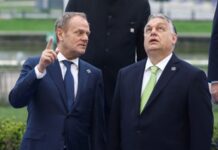 Туск: блокування Орбаном санкцій ЄС означатиме, що він «грає в команді Путіна, а не в нашій»