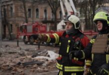 Київ: завершився розбір завалів на Банковій після атаки Росії 1 січня