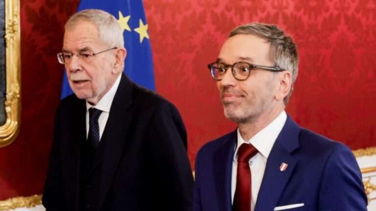 Президент Австрії доручив лідеру ультраправих сформувати уряд