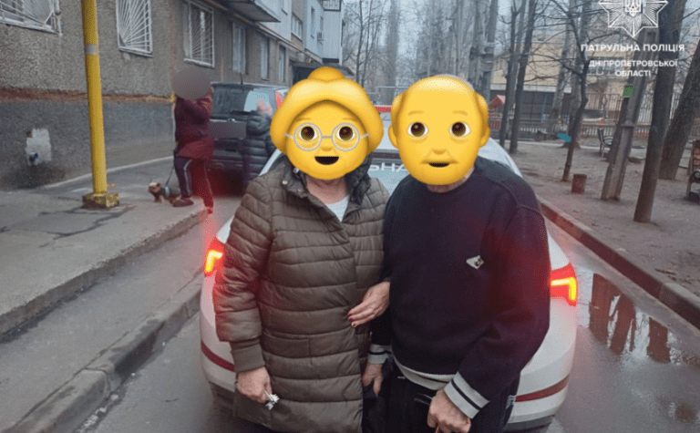 Патрульні Дніпра виявили 82-річного чоловіка, який загубився у Соборному районі міста