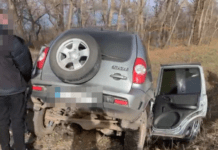 На кордоні з Молдовою автомобіль з ухилянтами злетів у кювет та перевернувся