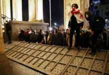 З Грузії депортують іноземців, які брали участь в акціях протесту