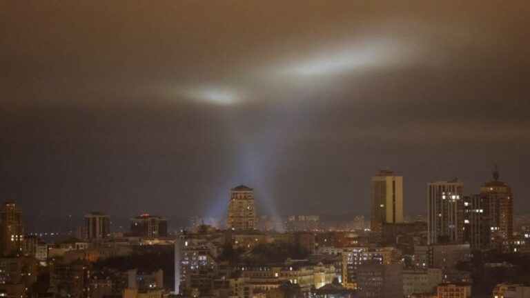 Повітряні сили: російські дрони атакують Україну з кількох напрямків