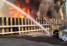 Росія: у щонайменше чотирьох областях заявили про атаку дронів