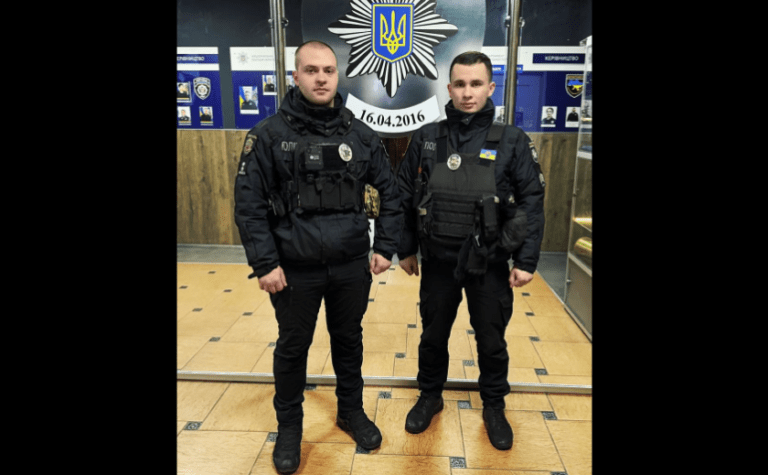 Патрульні Запоріжжя врятували чоловіка, який намагався вкоротити собі віку