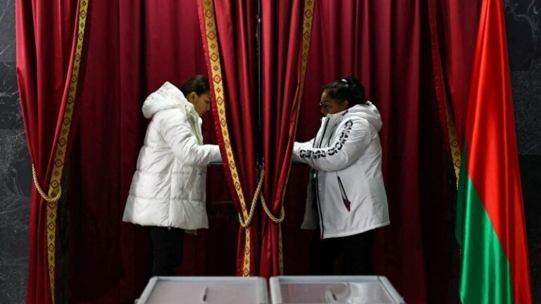 У Білорусі зачинилися виборчі дільниці, за екзит-полом у Лукашенка – 87,6%