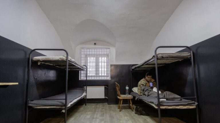 Україна готова віддати полонених з КНДР, якщо Кім Чен Ин організує обмін – Зеленський