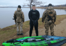 Намагався втекти з України на каяку: на Одещині затримали чергового ухилянта