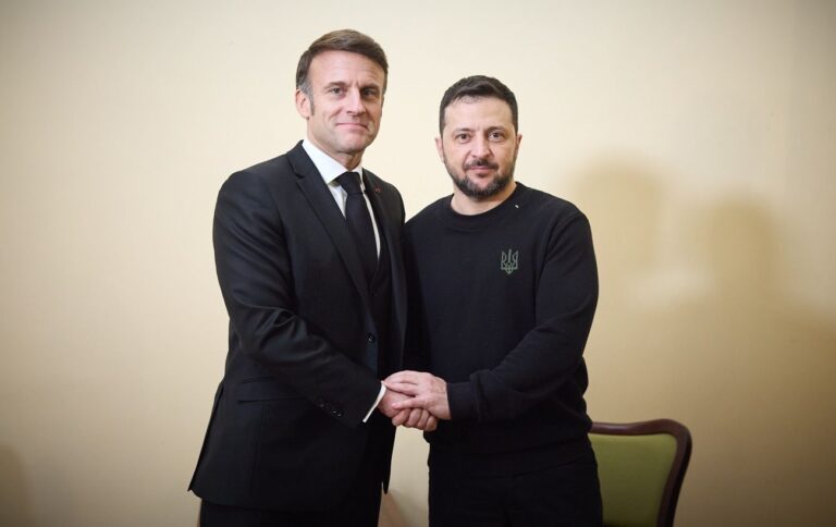 Зеленський обговорив з Макроном подальшу підтримку України