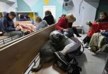 У Києві чути вибухи: Росія атакує столицю дронами