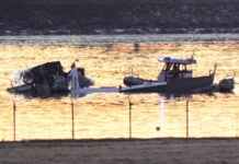 На місці авіакатастрофи в США виявили «чорні скриньки» літака