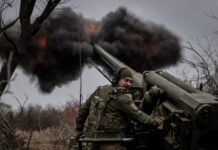 Найскладніша ситуація на фронті на сході, де РФ переважає у кількості техніки і військ – Зеленський