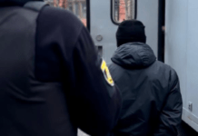 Нападав з ножем на жінок у центрі Дніпра: у Кам’янському затримали 37-річного чоловіка