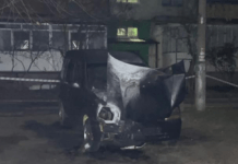 На Дніпропетровщині підлітки на замовлення рф спалили автомобіль військового