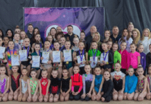 Мер Кам’янського нагородив переможниць Чемпіонату ДЮСШ №2 з художньої гімнастики