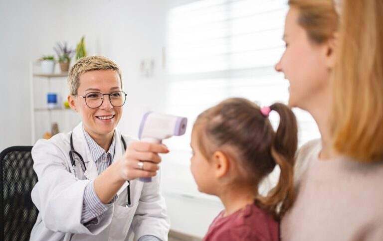 Чи треба дитині податковий номер для запису до лікаря: відповідь НСЗУ