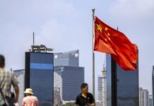 Може працювати під водою і в повітрі: у Китаї створили новітній дрон Feiyi