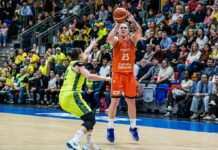 Розкішний триочковий Ягупової претендує на момент року в жіночій Євролізі: як проголосувати (відео)