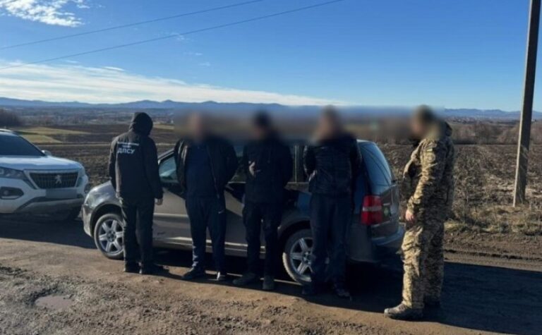 Намагались втекти в Румунію: на кордоні затримали мешканців Дніпропетровщини