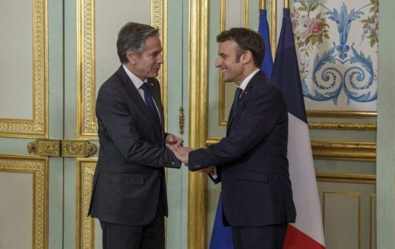 Блінкен на зустрічі з Макроном обговорив підтримку України