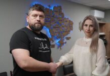 “Сталевий фронт” Ахметова надіслав “Азову” техніку для польового госпіталю