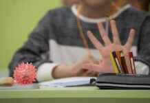 У Рівному понад 70 випадків через масове отруєння серед учнів ліцею: деталі