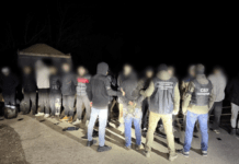 Прикордонники виявили 13 втікачів, які ховались на дні «КАМАЗа», завантаженого піском: серед ухилянтів жителі Дніпропетровщини та Запоріжжя